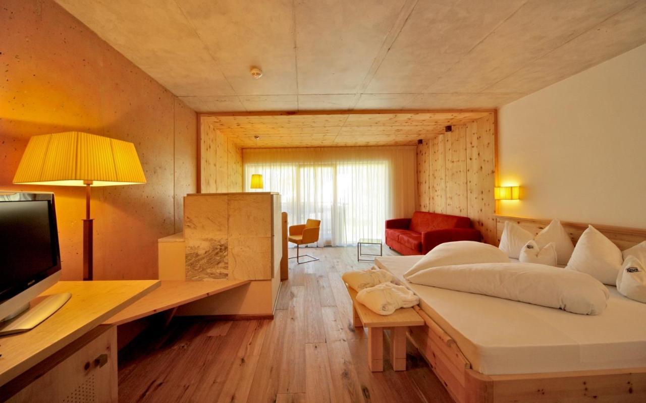 Sporthotel Rasen ราซุน ดิ ซอตโต ภายนอก รูปภาพ